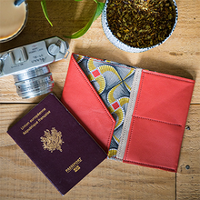 Load image into Gallery viewer, UBUD Passport Protector Red Poppy